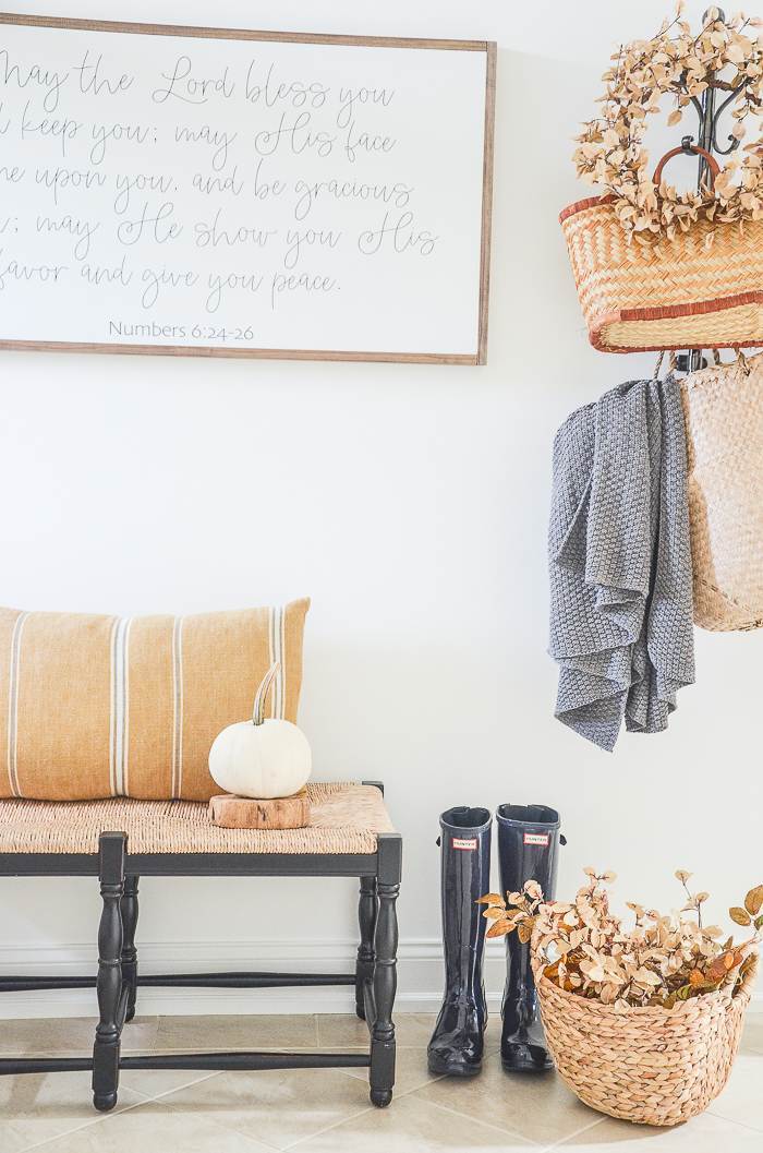 FALL FOYER DECORATING IDEAS