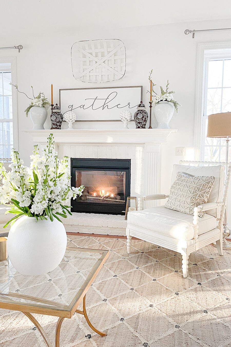 NOTHING CHRISTMASSY WINTER DECORATING IDEAS