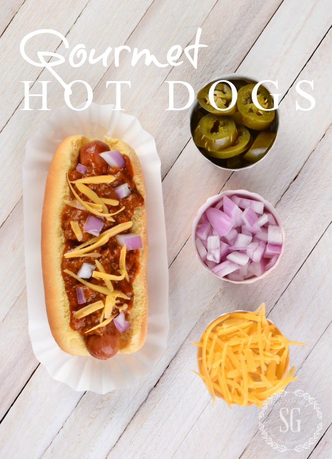 GORMET HOT DOGS- A make at home lunch truck icon!