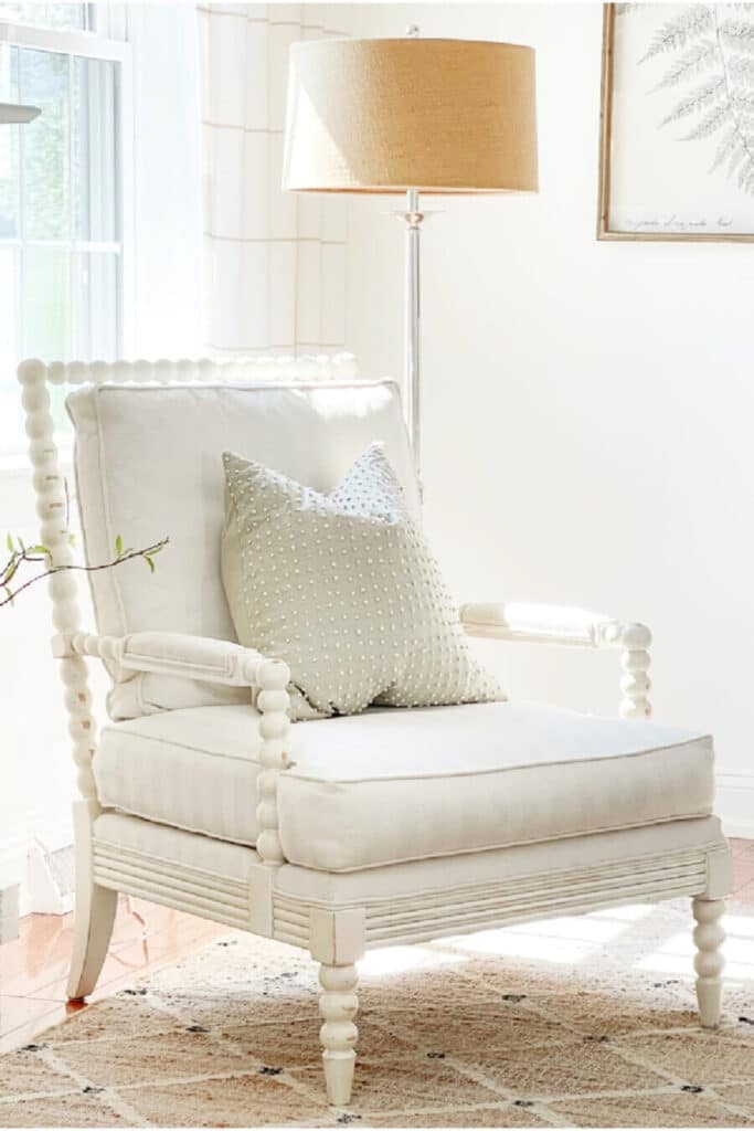 CLASSIC CHAIR- TRENDS OUT OF STYLE
