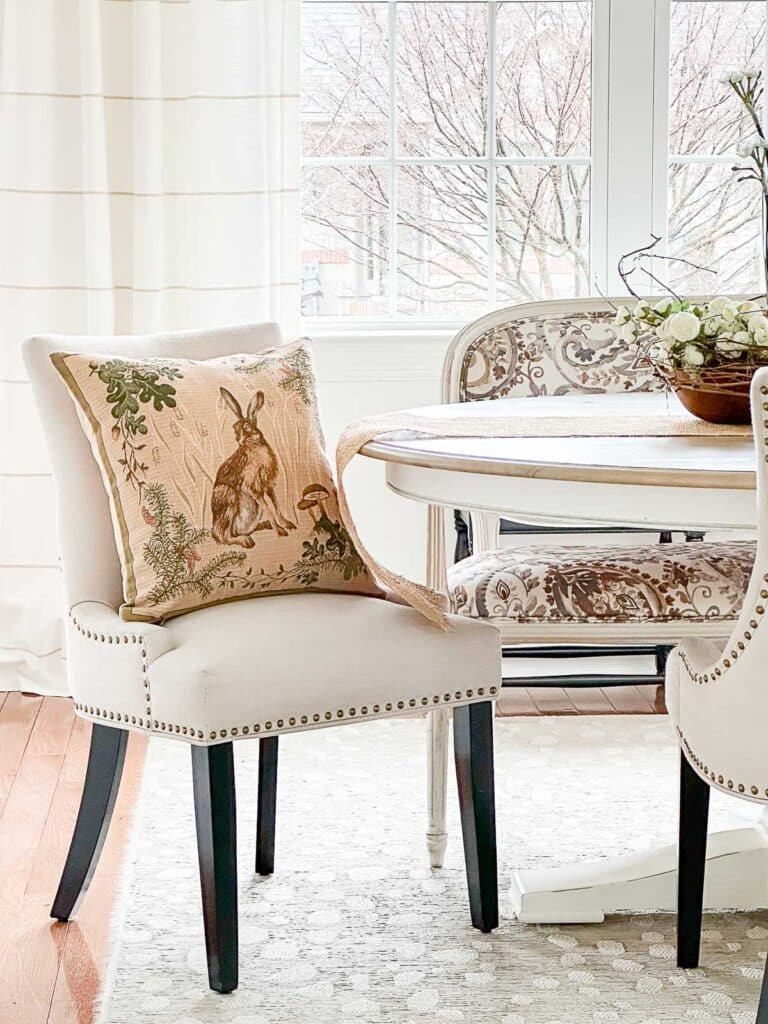 CLASSIC DECOR TRENDS- DINING ROOM