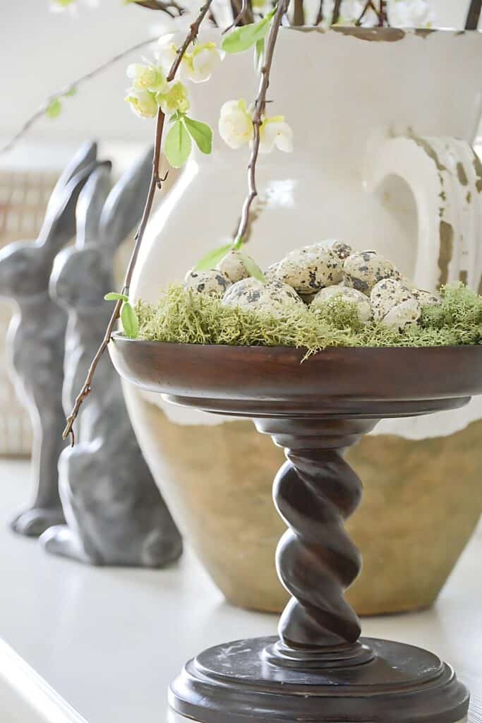 Easter decorations hero