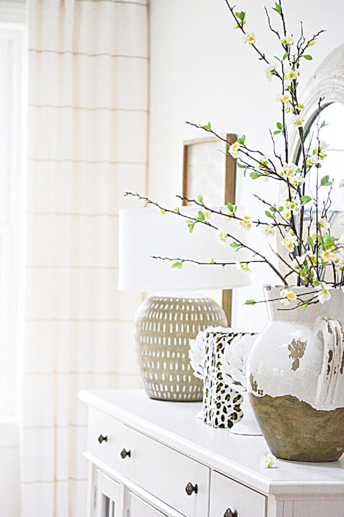 things to do for spring now- BUDDING BRANCHES IN AN URN