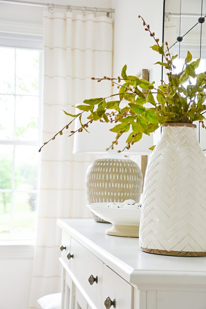 CLASSIC DCOR TENDS- CLASSIC decor on a white buffet