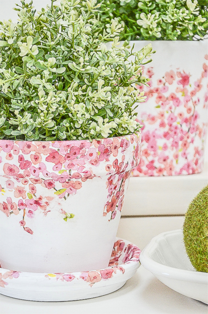 Beautiful Decopage Tissue planter diy